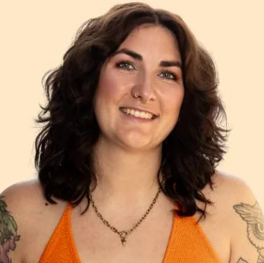 Kundin Edna, die mit Gründungszuschuss und Ricardas Begleitung ihr Herzensbusiness aufgebaut hat